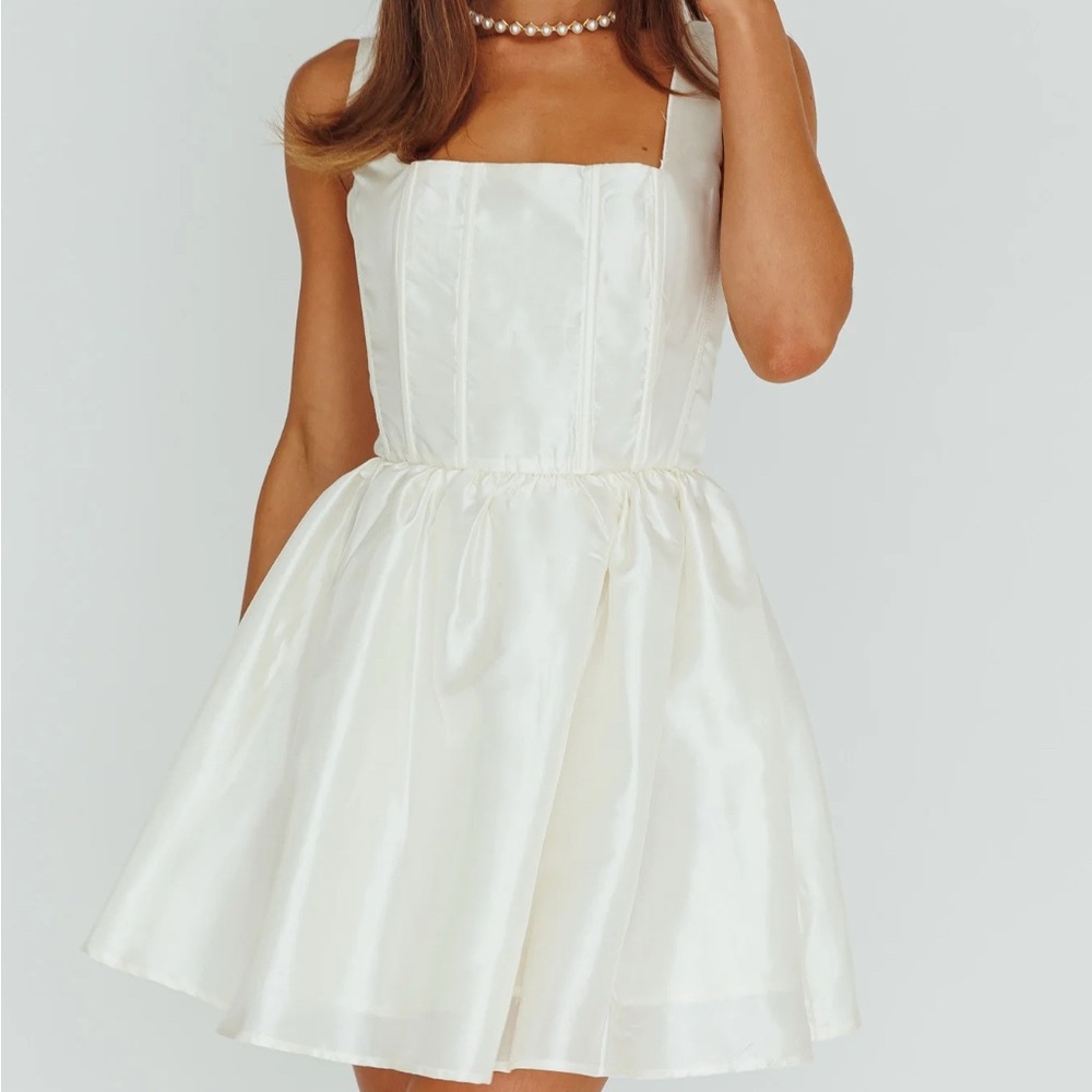 Elegant White corset mini Dress